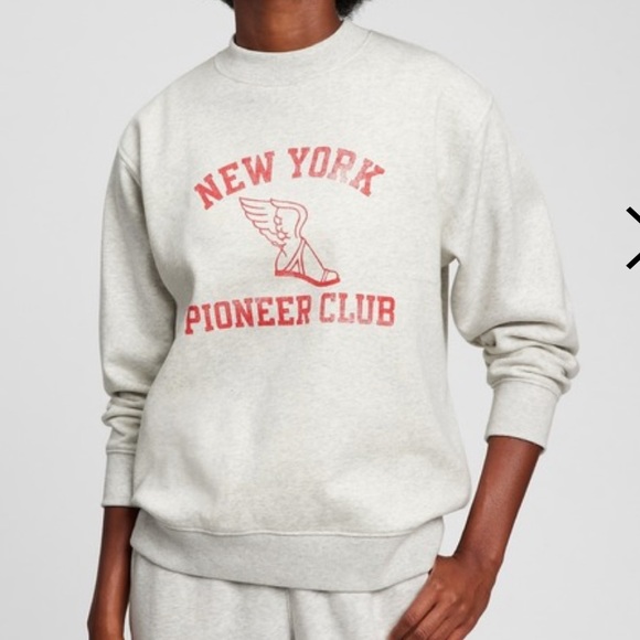 Gap Pioneer Club Sweatshirt Size Small - Picture 1 of 4